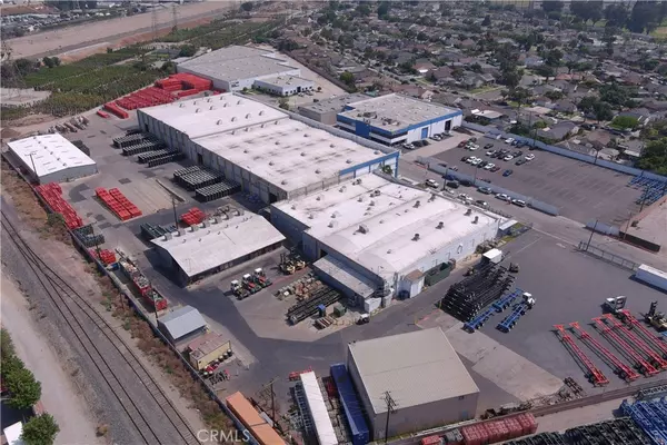 South Gate, CA 90280,10647 Garfield AVE