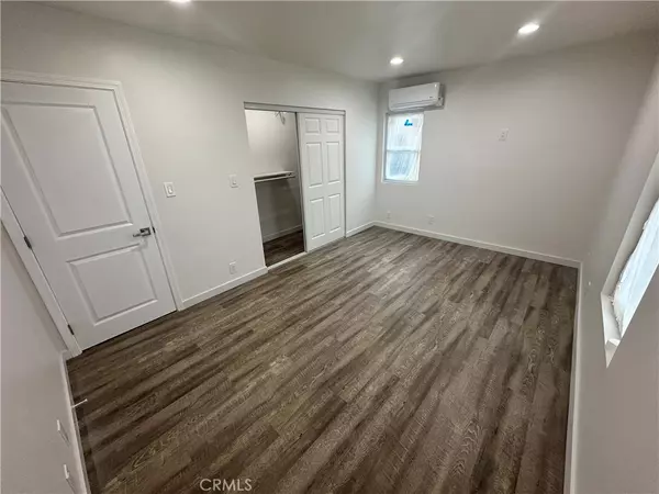 Compton, CA 90222,1318 W 131st ST