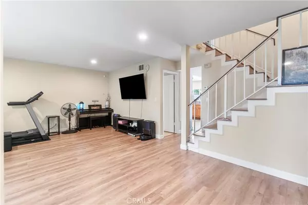 South Gate, CA 90280,5950 Imperial #96