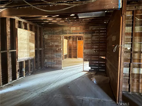 Paramount, CA 90723,15359 Illinois AVE