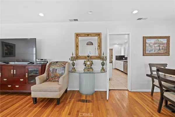 Whittier, CA 90603,15112 Flomar DR