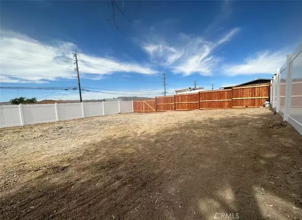220 S 2nd AVE, Barstow, CA 92311