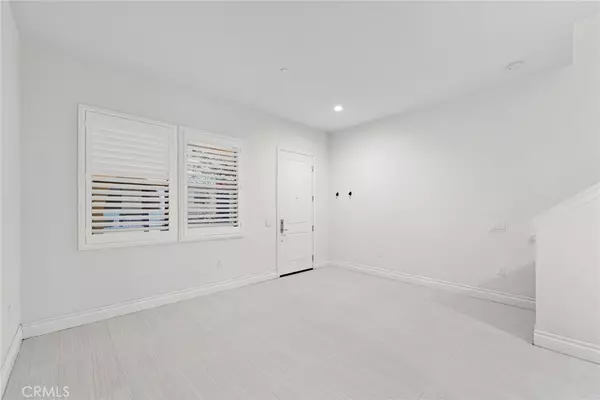 Santa Ana, CA 92704,3810 W Kent Ave #3