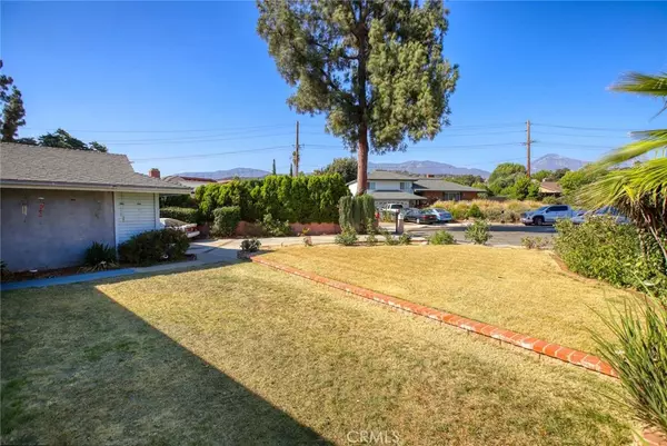 Claremont, CA 91711,872 Huron DR
