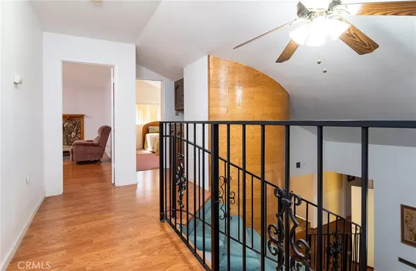 Bellflower, CA 90706,9908 Park ST