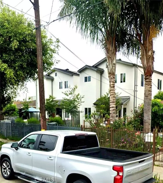 Los Angeles, CA 90002,8725 Elm ST