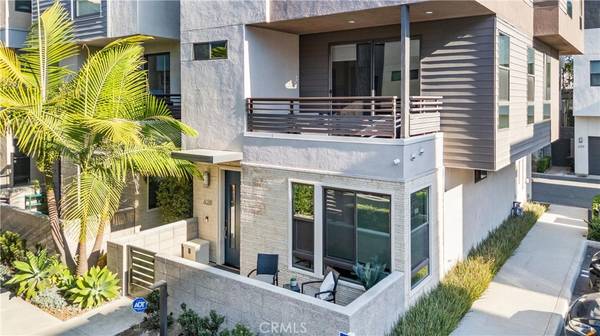 Costa Mesa, CA 92627,628 Cardiff Reef