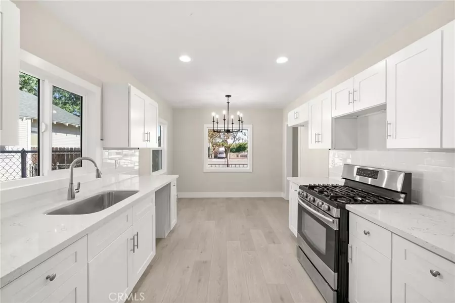 709 E 9th ST, Pomona, CA 91766