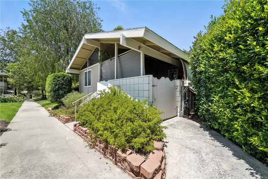542 Via Estrada #B, Laguna Woods, CA 92637