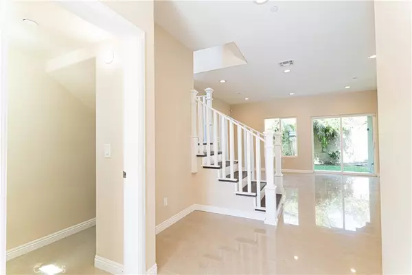 Panorama City, CA 91402,9246 Cedros AVE #4