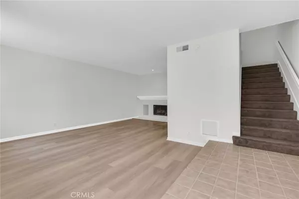 Huntington Beach, CA 92648,19562 Pompano Lane #108