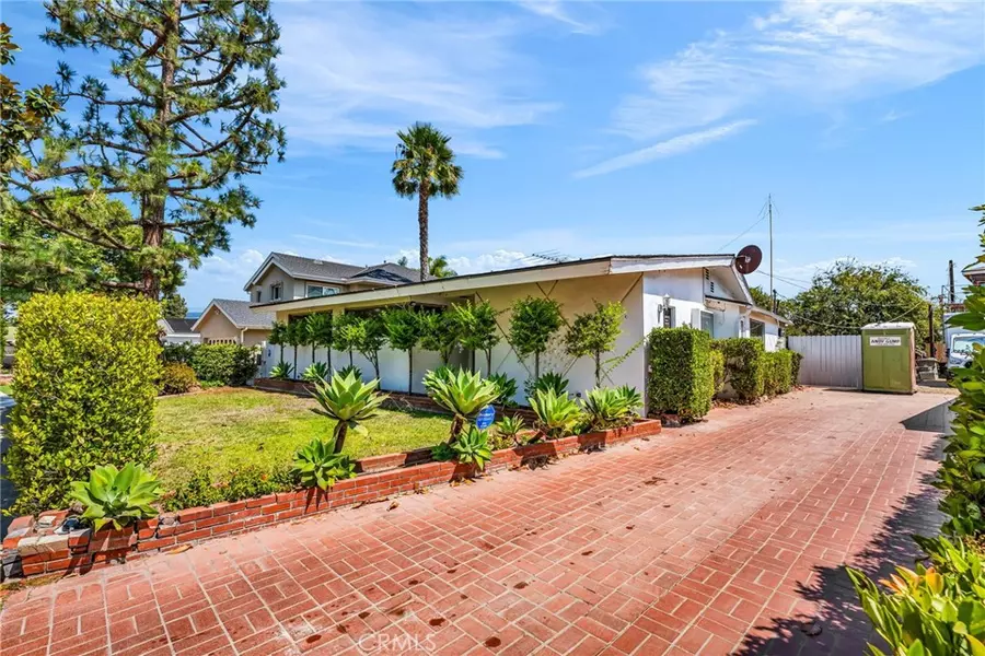 5723 West 74th Street, Los Angeles, CA 90045