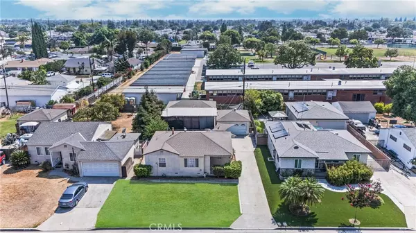 Downey, CA 90242,8252 Lankin ST