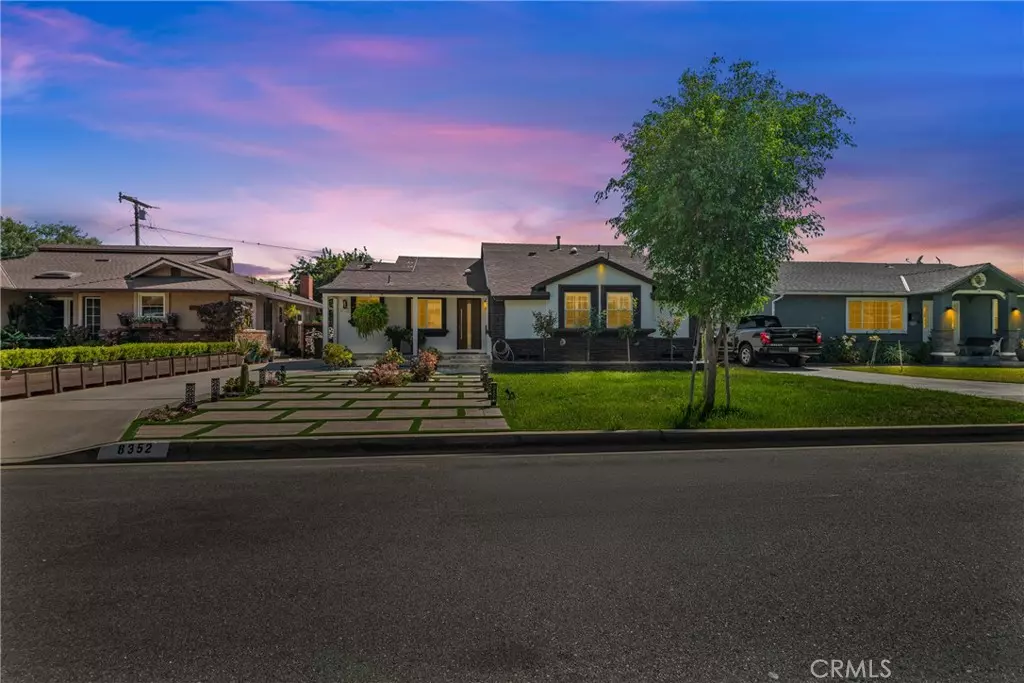 Downey, CA 90240,8352 Otto ST