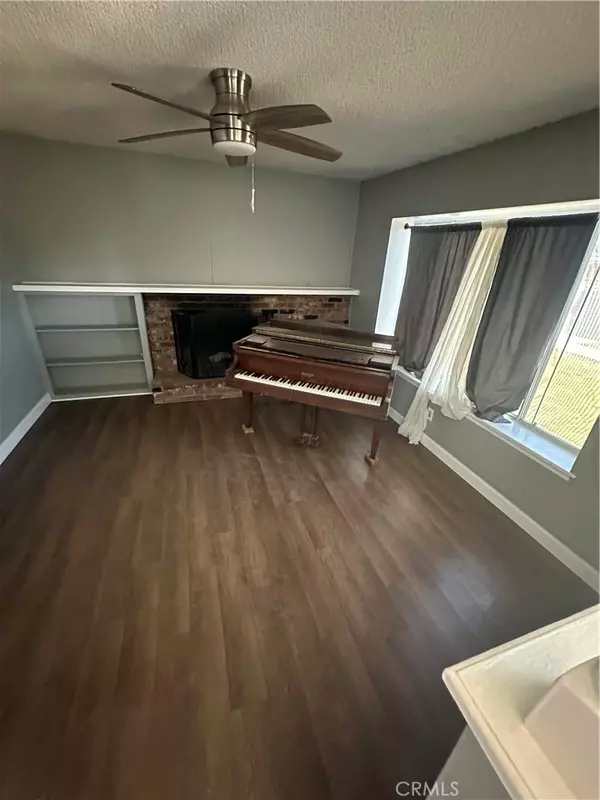 Hanford, CA 93230,2094 N Burl DR