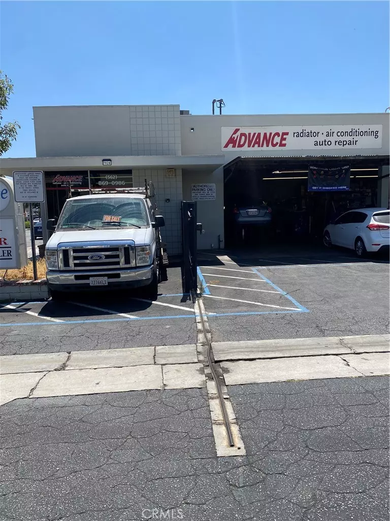 Downey, CA 90241,7924 Firestone