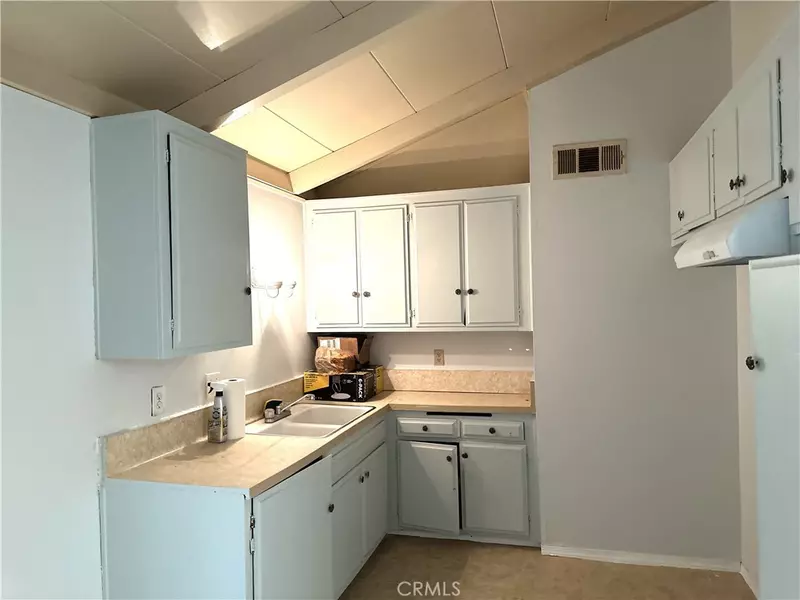 8616 Loop #4, California City, CA 93505