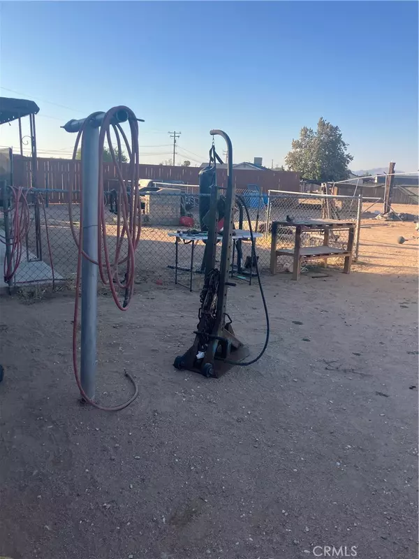 Hesperia, CA 92345,16124 Mesa ST