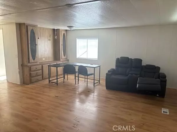 Rosamond, CA 93560,3300 15th ST W #39