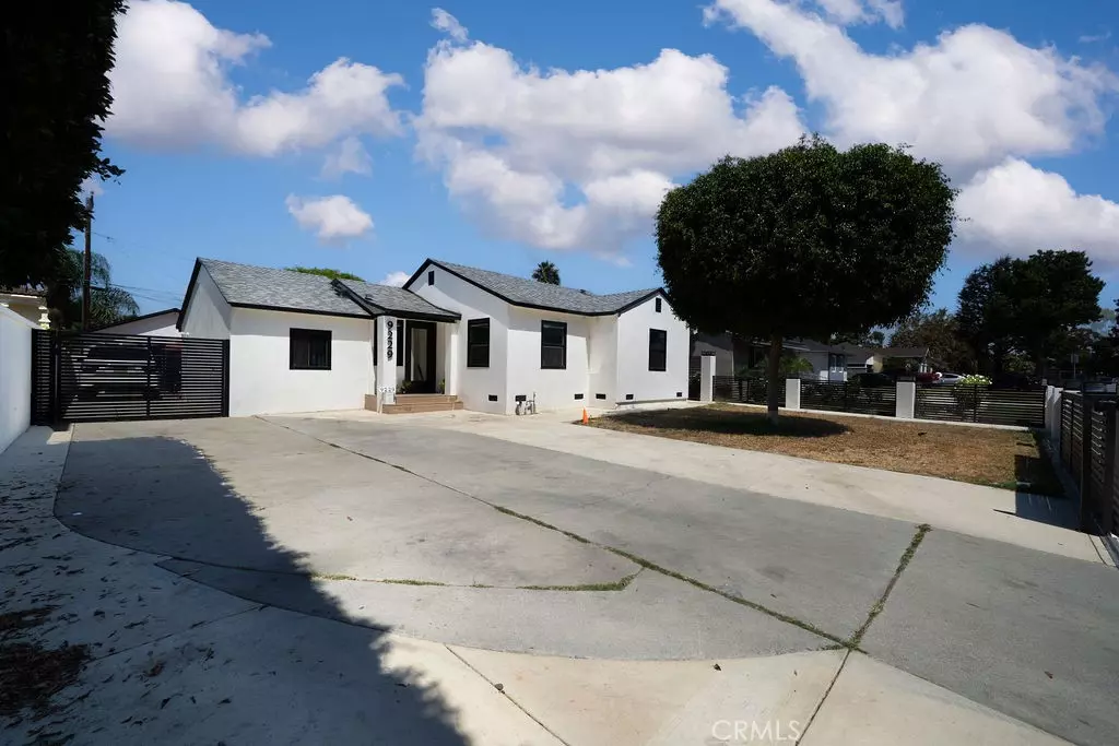 Downey, CA 90240,9229 Brookshire AVE