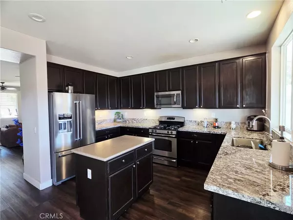 Victorville, CA 92394,16628 Desert Lily ST