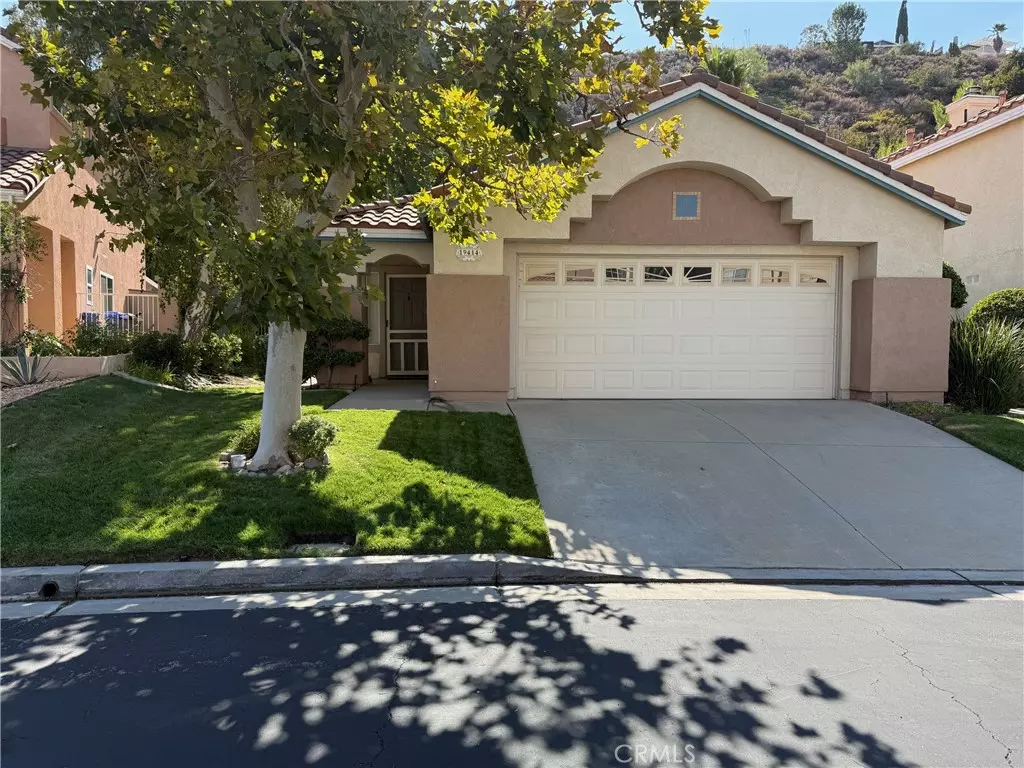 Newhall, CA 91321,19414 San Marino CT