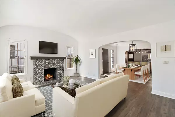 Los Angeles, CA 90019,1373 S Orange DR