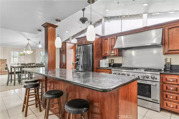 Whittier, CA 90603,10930 Groveland Ave