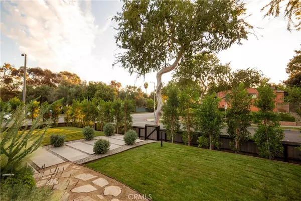 Los Angeles, CA 90016,3554 S Sycamore AVE