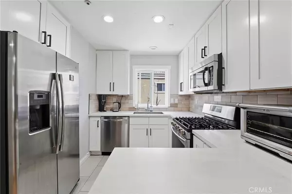 Brea, CA 92821,334 S Walnut #13