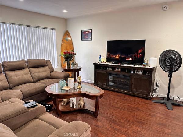 North Hills, CA 91343,9831 Sepulveda BLVD #26