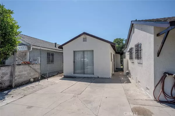 Compton, CA 90222,2522 E 131st
