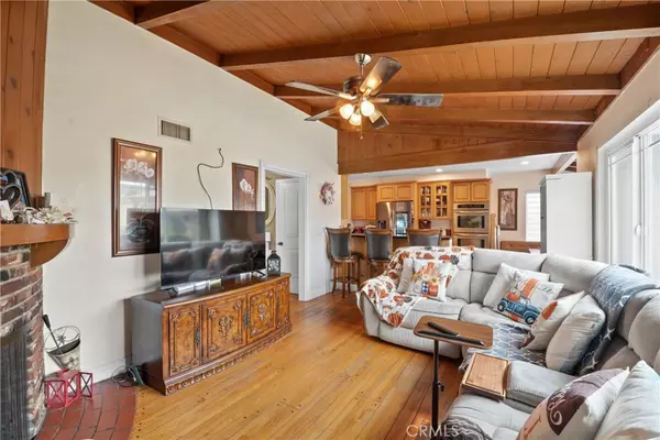 Covina, CA 91722,627 W Front St