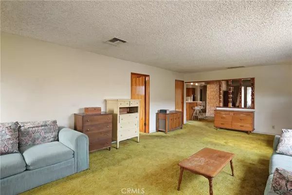 Downey, CA 90241,8717 6th