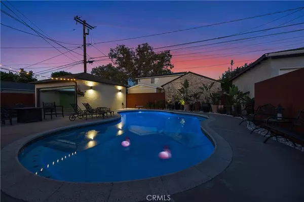 Downey, CA 90241,10924 10924 Dalwood