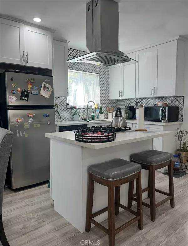 Compton, CA 90220,1715 W 155th St