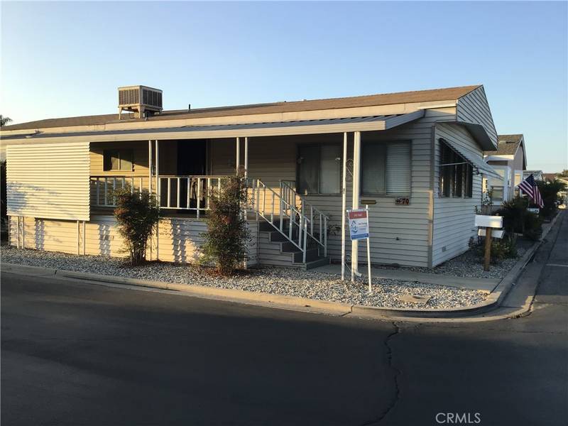 7271 Katella, Stanton, CA 90680