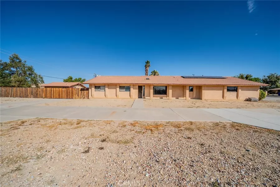 18080 Manitou RD, Apple Valley, CA 92307