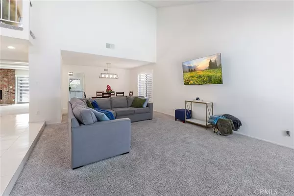 Winnetka, CA 91306,20448 Arminta