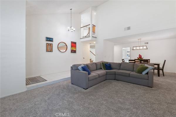 Winnetka, CA 91306,20448 Arminta