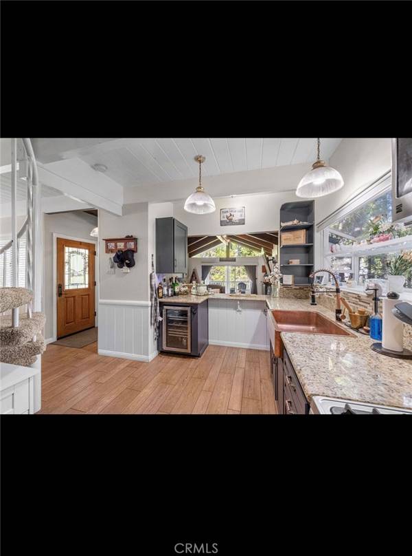 Lake Arrowhead, CA 92352,539 Rainier