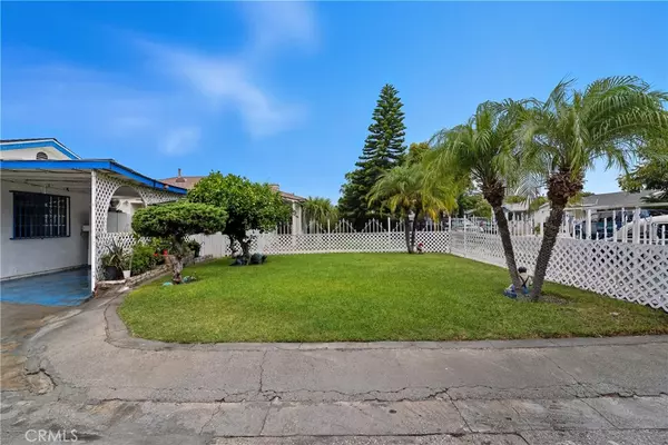 South Gate, CA 90280,8945 San Antonio AVE