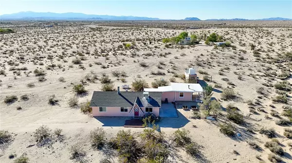 Joshua Tree, CA 92252,66270 Brants Cross