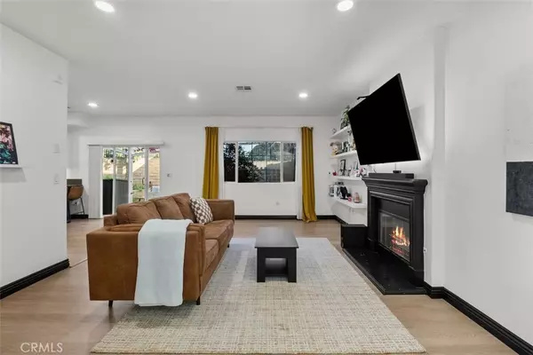 Sylmar, CA 91342,13372 Hyland