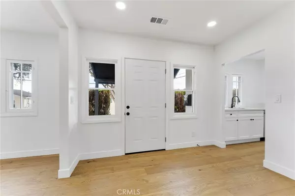 Alhambra, CA 91803,2560 Las Flores ST