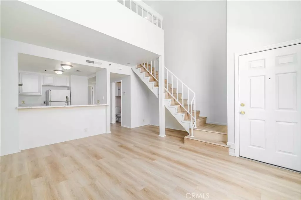 Long Beach, CA 90802,730 W 4th ST #413