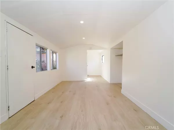Compton, CA 90221,3744 E Wymore
