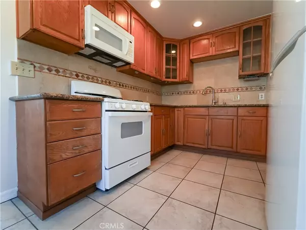 Compton, CA 90221,3744 E Wymore