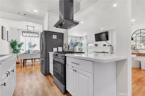 Downey, CA 90241,10829 Cord AVE