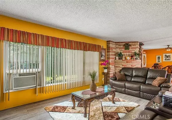 Fontana, CA 92335,15937 Manzanita